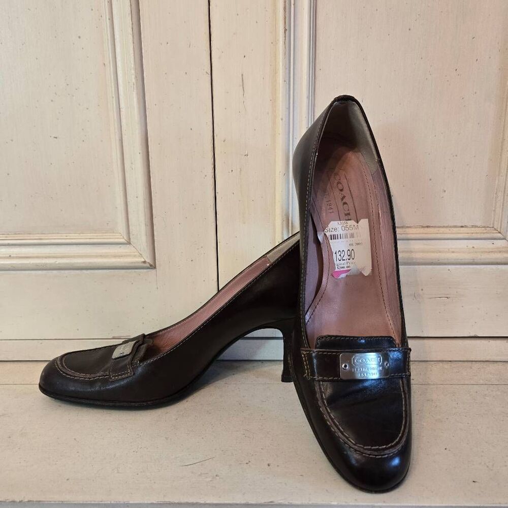 Coach Brown Leather Angie Pumps Made in Italy Size 5.5